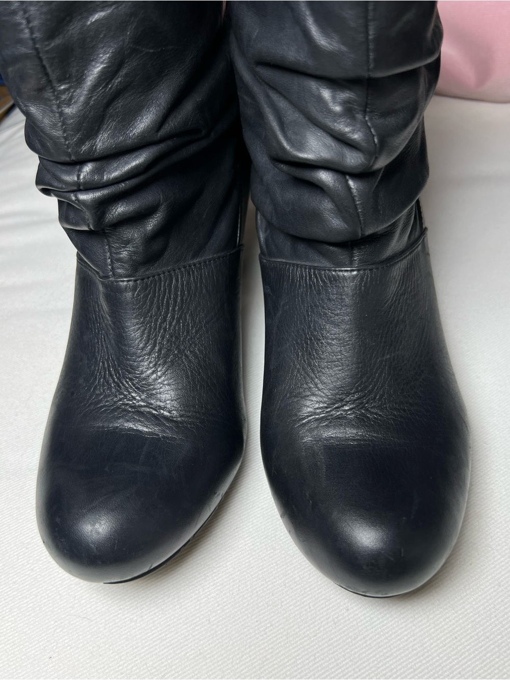 BCBG PARIS CANIKA BLACK LEATHER ANKLE BOOTS BOOTIES HEELS Sz 8.5 - Picture 2 of 9